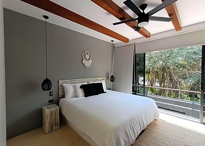Bt Hotel 3*